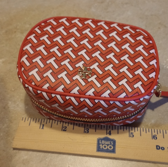 🔥 CLOSING SALE🔥NEW TORI BURCH T ZAG COSMETIC POUCH - Picture 6 of 8